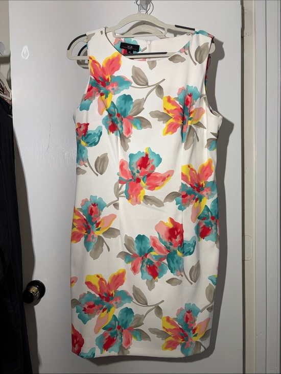 AGB Dresses & Skirts - AGB White Sleeveless Sheath Dress with Teal, Coral, Yellow Floral Print